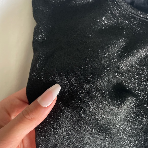 Shimmer black crop top - Picture 3 of 3